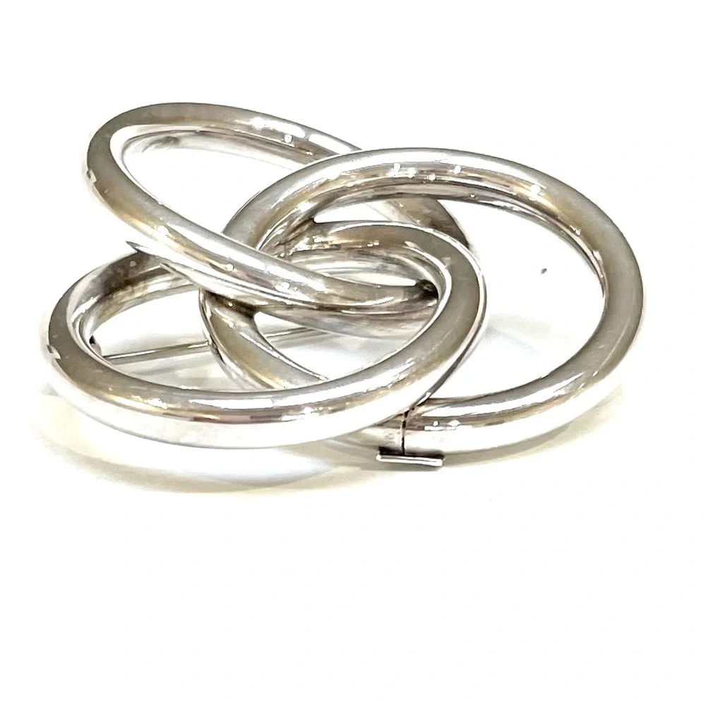 Vintage 925 Silver Mexico Brooch Featuring Three Entwined Rings